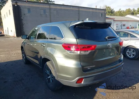 2018 Toyota Highlander Le Plus из США, поврежденный, VIN 5TDBZRFH7JS911151